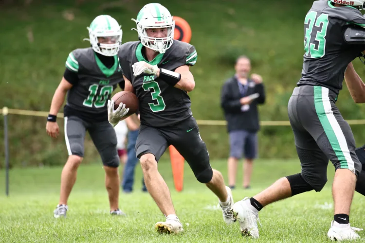 Big plays carry Wolfpack past Fredonia 40-8